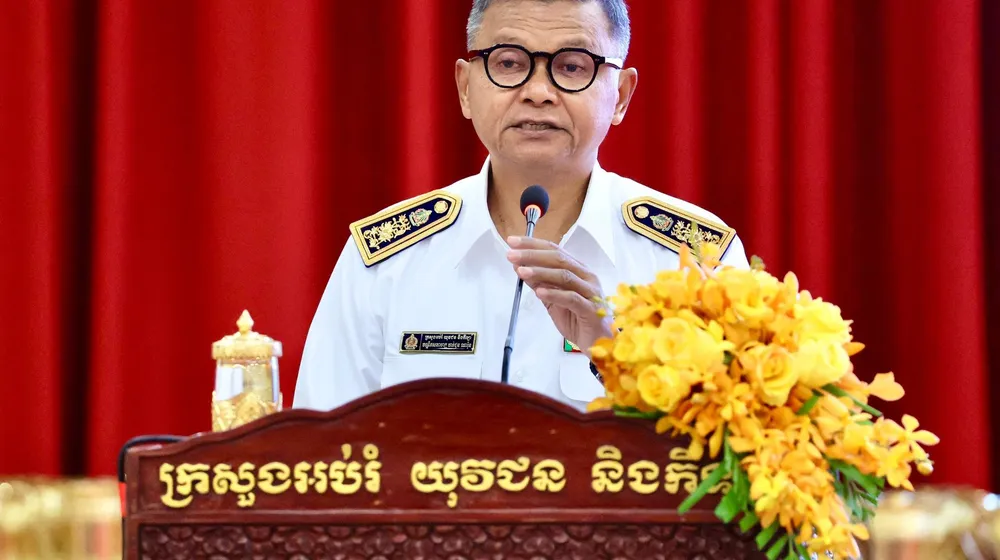 រដ្ឋមន្រ្តីអ​ប់រំ អំពាវនាវ​ឱ្យ​សាលារៀនគំរូ និង​សាលារៀនទាំងអស់ បញ្ចូលស្មារតីស្នេហាជាតិក្នុងកម្មវិធីសិក្សា