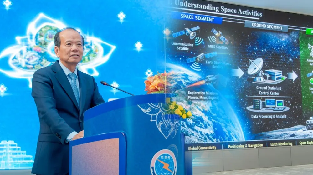 ក្រសួងប្រៃសណីយ៍គ្រោងផ្តល់អាហារូបករណ៍ឱ្យនិស្សិតកម្ពុជា​សិក្សាបច្ចេកវិទ្យាផ្កាយរណប និងលំហអាកាស