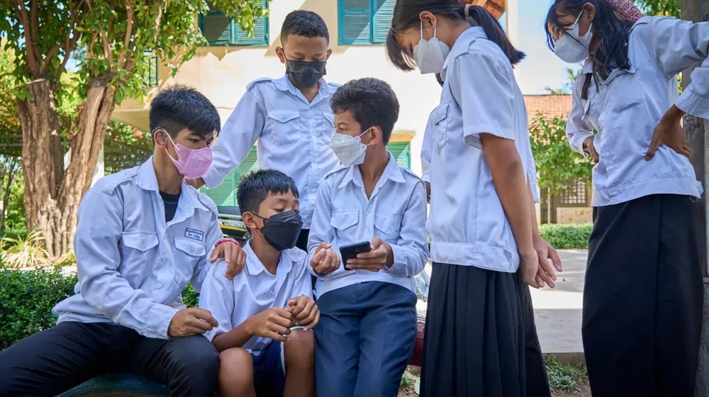 អ្នកជំនាញ ៖ ការប្រើទូរស័ព្ទរបស់សិស្សក្នុងសម័យឌីជីថល គួរមានការគ្រប់គ្រងតាមអាយុ និងការណែនាំពីមាតាបិតា