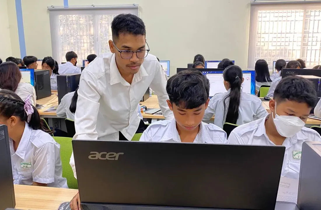 រដ្ឋមន្រ្តី​អប់រំ​ជំរុញ​គ្រូបង្រៀន​ ​ICT​ ​ពង្រឹង​ភាសា​បរទេស​ ​និង​បច្ចេកវិទ្យា​បញ្ញា​សិប្បនិម្មិត​