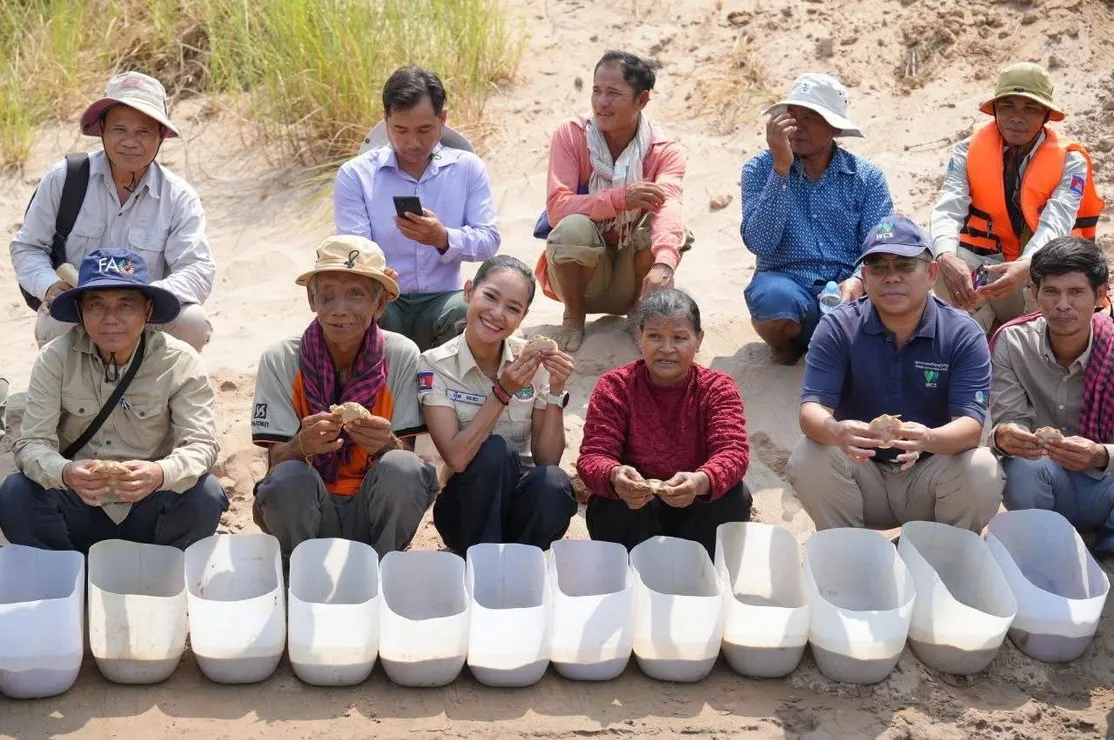 សត្វកន្ធាយក្បាល...