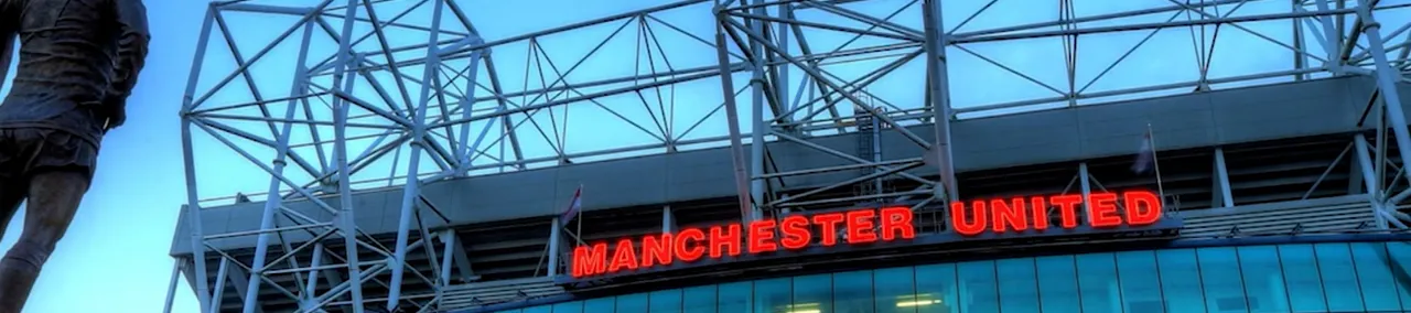 Thumbnail for ហេតុអ្វី Man Utd ហាក់មានភាពស្ងប់ស្ងាត់ ក្នុងទីផ្សារដោះដូររដូវក្ដៅនេះ?