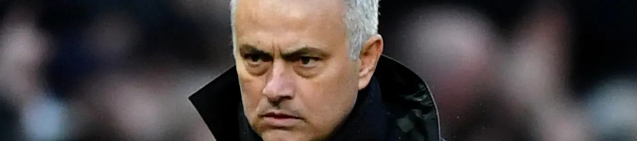 Thumbnail for Mourinho ធ្លាប់បោះបង់ឱកាសដឹកនាំ Man Utd ក្នងឆ្នាំ២០១៣ ព្រោះមនោសញ្ចេតនា ជាមួយ Chelsea