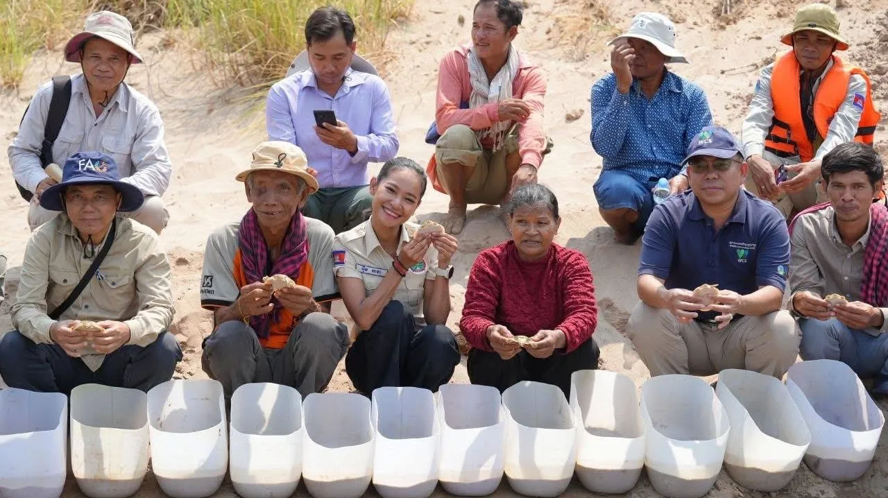 សត្វកន្ធាយក្បាល...