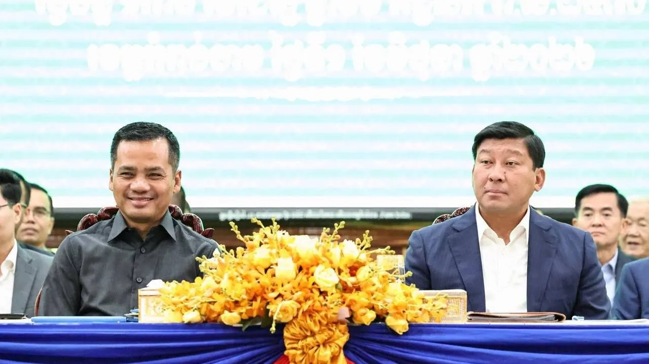 ឯកឧត្តម សាយ សំអ...