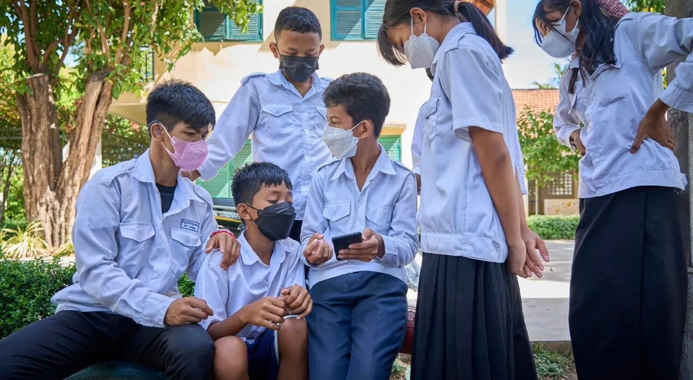 អ្នកជំនាញ ៖ ការប្រើទូរស័ព្ទរបស់សិស្សក្នុងសម័យឌីជីថល គួរមានការគ្រប់គ្រងតាមអាយុ និងការណែនាំពីមាតាបិតា