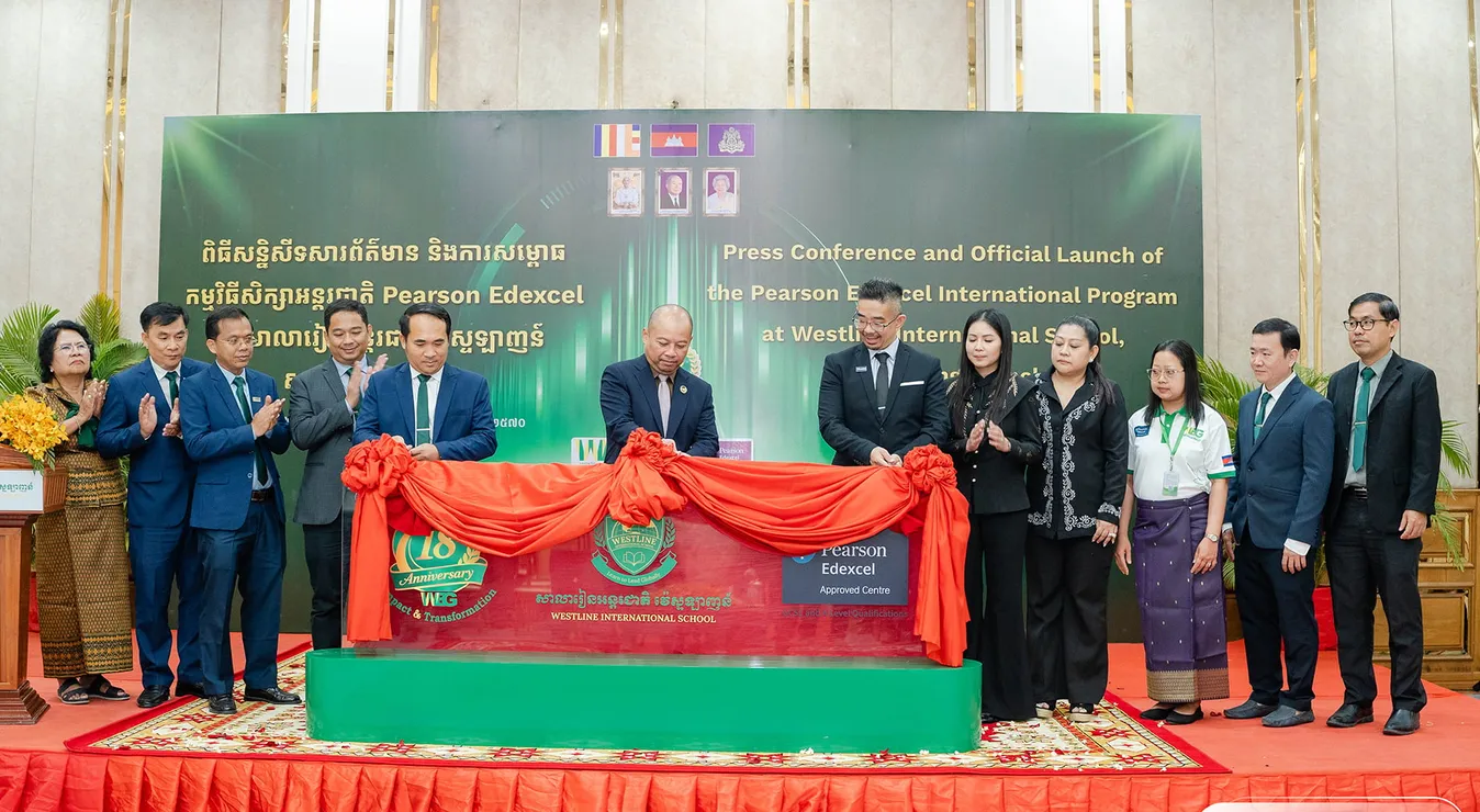សាលារៀនអន្តរជាតិវ៉េស្ទឡាញន៍សាខាក្រុងស្វាយរៀងសម្ពោធដាក់ឱ្យប្រើប្រាស់ជាផ្លូវការកម្មវិធីអន្តរជាតិ Pearson Edexcel មកពីច្រកភពអង់គ្លេសដើម្បីបរិវត្តកម្មលើកម្មវិធីអប់រំ