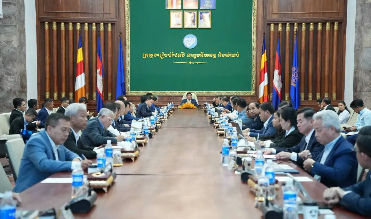 ក្រសួងរៀបចំដែនដី ផ្តើមអនុម័តគម្រោងវិនិយោគដែលផ្តល់ភាពងាយស្រួល និងច្បាស់លាស់លើការផ្តល់នូវសេវាឱ្យបានគាប់ចិត្ត - AMS Article Thumbnail