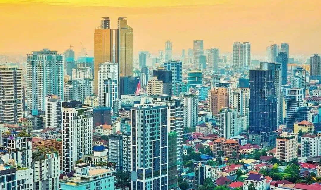 ធនាគារអភិវឌ្ឍន៍​អាស៊ី ទាញទម្លាក់ការ​ព្យាករកំណើនសេដ្ឋកិច្ចកម្ពុជា​មកនៅត្រឹម ​៣,៩ភាគរយ​ក្នុងឆ្នាំ២០២៦​ - AMS Article Thumbnail