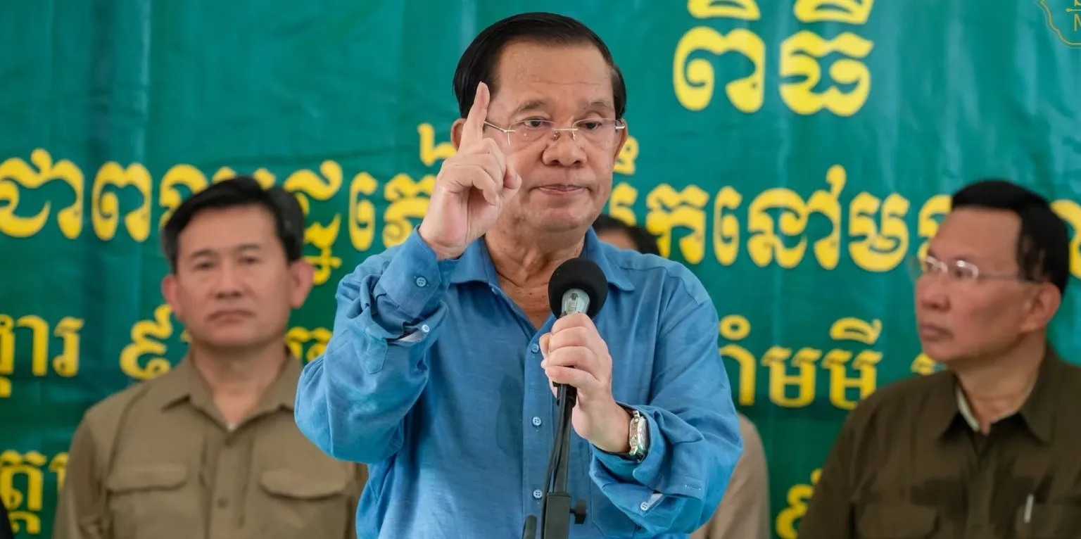 សម្តេចតេជោ ហ៊ុន សែន លើកទឹកចិត្តឱ្យផលិតទំនិញក្នុងស្រុកកាន់តែច្រើន​​ ដើម្បីផ្គត់ផ្គង់តម្រូវការ - AMS Article Thumbnail