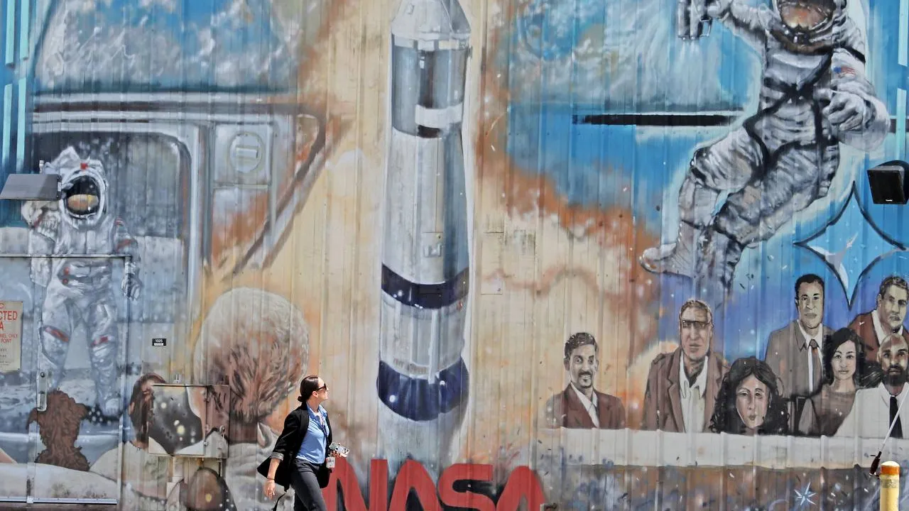 NASA នឹងវិ