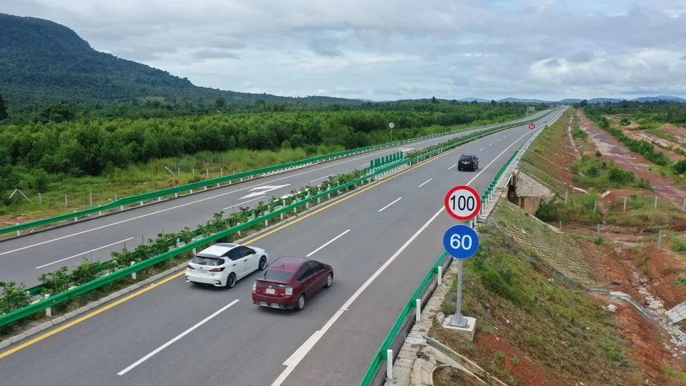 វៀតណាម ស្ន