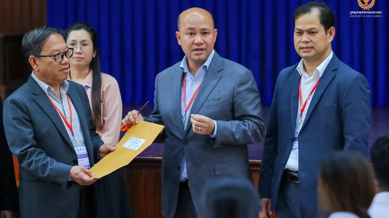 បេក្ខជនជិត២ពាន់នាក់ប្រឡងចូលក្របខ័ណ្ឌរដ្ឋលេខាធិការដ្ឋានកិច្ចការព្រំដែន