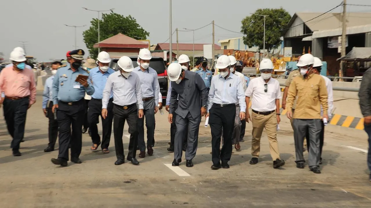 ស្ពានអាកាស និងផ្លូវក្រោមដីចោមចៅ សម្រេចបានជាង៩៨ភាគរយ ៥ថ្ងៃទៀតនឹងរួចរាល់ដើម្បីដាក់ឪ្យចរាចរ ជាបណ្តោះអាសន្ន