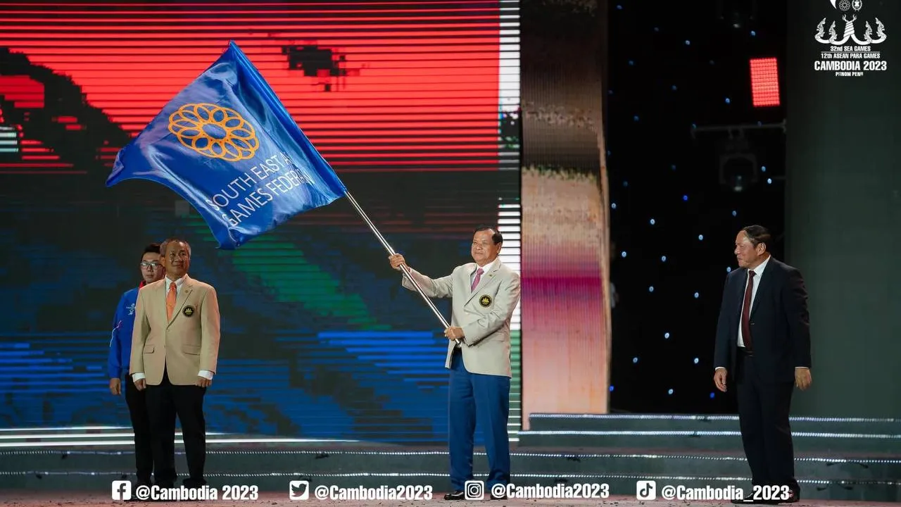 កម្ពុជាទទួលបានទង់ស៊ីហ្គេមជាផ្លូវការ ដើម្បីត្រៀមធ្វើម្ចាស់ផ្ទះជាប្រវត្តិសាស្ដ្រនាឆ្នាំ២០២៣