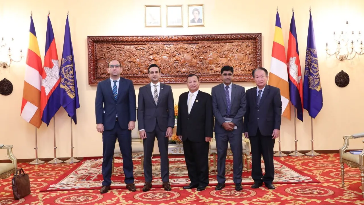 ​ឯកអគ្គរដ្ឋទូត​អ៊ីស្លាម​ប៉ា​គី​ស្ថាន​ការកោតសរសើរ​និង​វាយតម្លៃ​ខ្ពស់​ចំពោះ​កម្ពុជា​ក្នុងការ​គ្រប់គ្រង​ជំងឺ​កូ​វីដ​-១៩ ប្រកបដោយ​ជោគជ័យ​ក្រោម​ការដឹកនាំ​ដ៏​ឈ្លាសវៃ​របស់​សម្តេច​តេ​ជោ ហ៊ុន សែន​