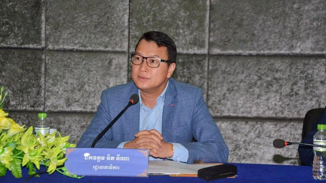 សម្តេចតេជោ ហ៊ុន សែន ស្នើរដ្ឋសភាបោះឆ្នោតផ្តល់សេចក្តីទុកចិត្តលើឯកឧត្តម ឌិត ទីណា ជារដ្ឋមន្ត្រីក្រសួង កសិកម្ម រុក្ខាប្រមាញ់ និងនេសាទ