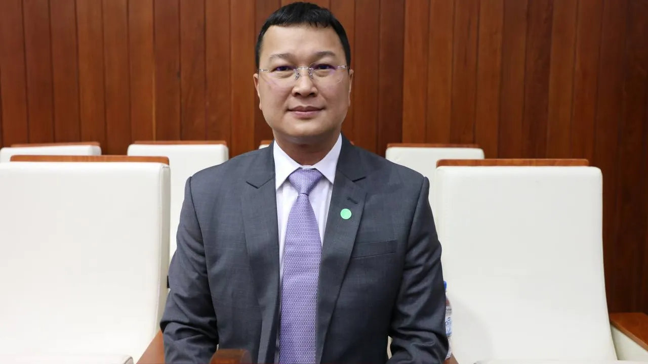 រដ្ឋសភាបោះឆ្នោតផ្តល់សេចក្តីទុកចិត្ត ឯកឧត្តម ឌិត ទីណា ជារដ្ឋមន្រ្តីក្រសួងកសិកម្ម រុក្ខាប្រមាញ់ និងនេសាទ ជាស្ថាពរ