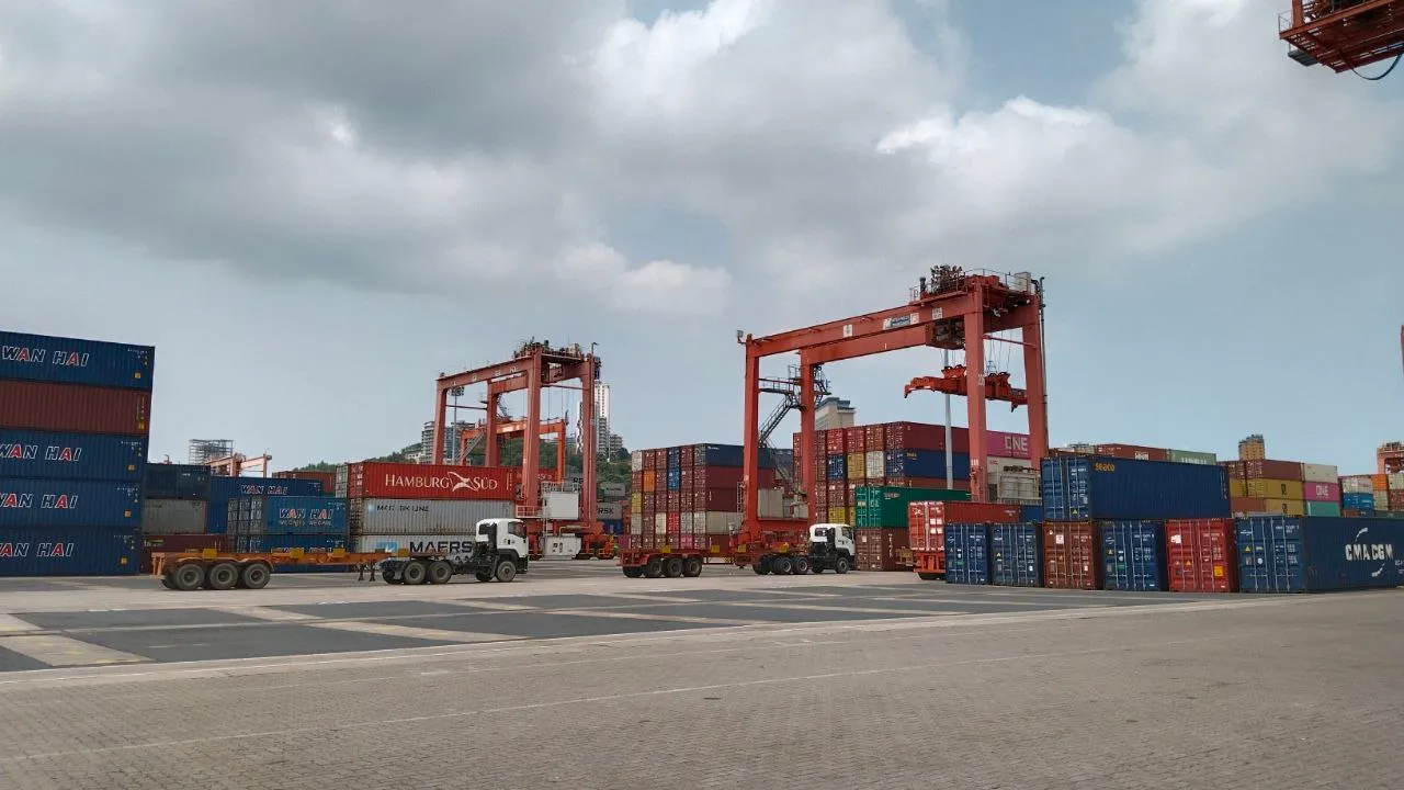 ត្រីមាសទី១ ការនាំចូលទំនិញសំខាន់ៗមកកម្ពុជាមានទឹកប្រាក់ជាង២ ៣០០ លានដុល្លារ