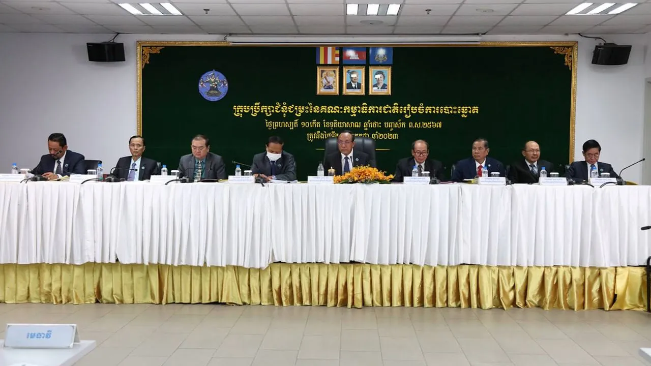 គ.ជ.ប សម្រេចតម្កល់លុបឈ្មោះបុគ្គលចំនួន៤រូប ចេញពីបញ្ជីបោះឆ្នោត និងដកសិទ្ធិឱ្យឈរឈ្មោះឱ្យគេបោះឆ្នោត រយៈពេលពី៥ទៅ១០ឆ្នាំ និងពិន័យជាប្រាក់ពី១០ទៅ១៥លានរៀល