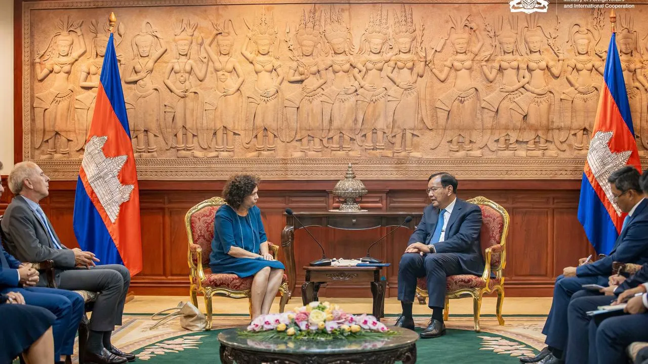 «កម្ពុជា និងសហភាពអឺរ៉ុប សាទរការវិវត្តគួរឱ្យកត់សម្គាល់នៃកិច្ចសហប្រតិបត្តិការ» 