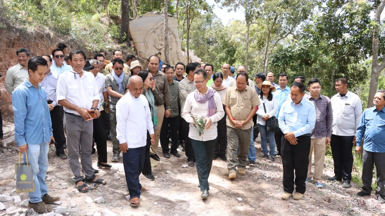 រដ្ឋមន្រ្តីក្រសួងបរិស្ថាន ជំរុញឱ្យមានការអភិវឌ្ឍសហគមន៍ទេសចរណ៍វប្បធម៌ធម្មជាតិ ក្នុងតំបន់ឧទ្យានជាតិព្រះសុរាម្រិតកុសុមៈគីរីរម្យ