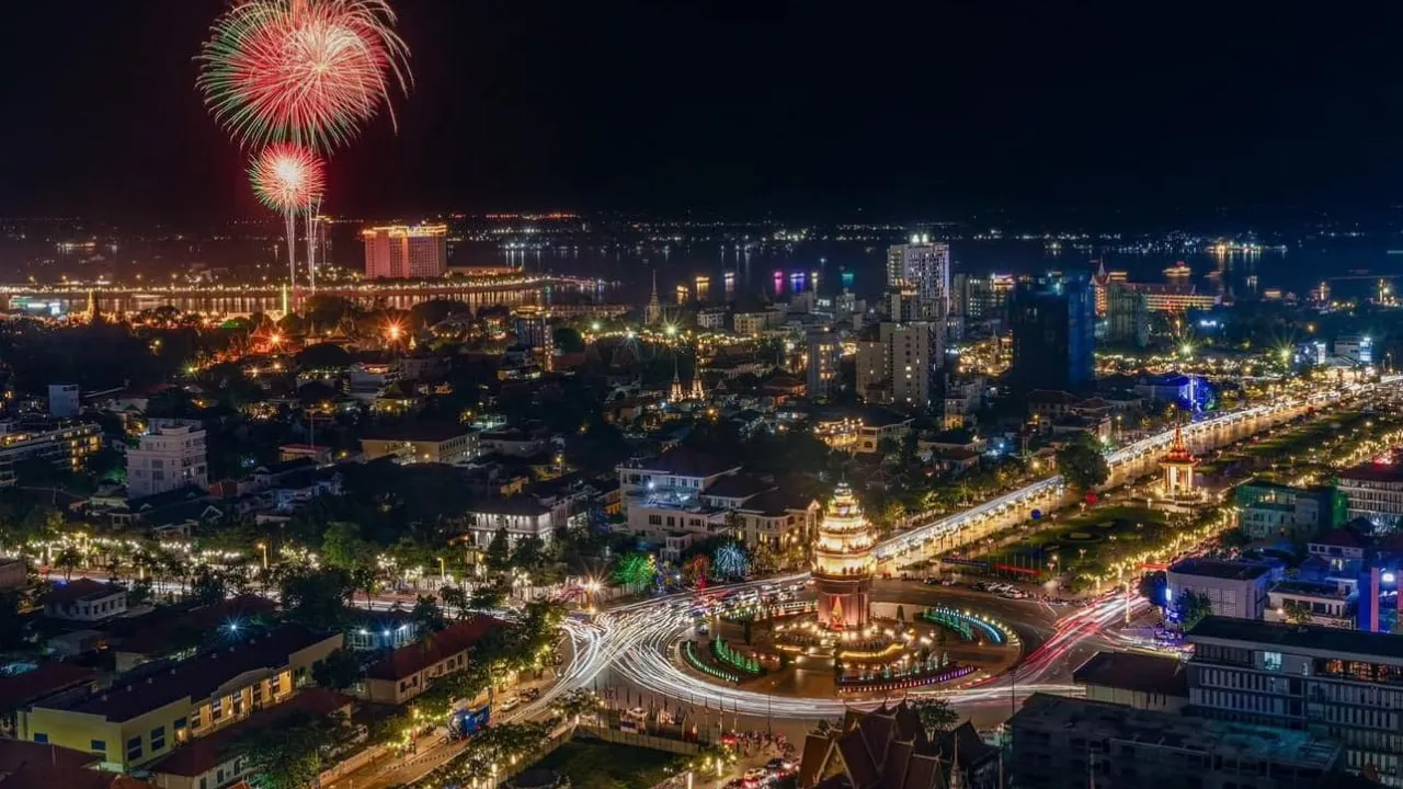 វិមានឯករាជ្យ ក្រុងចតុម្មុខមង្គល