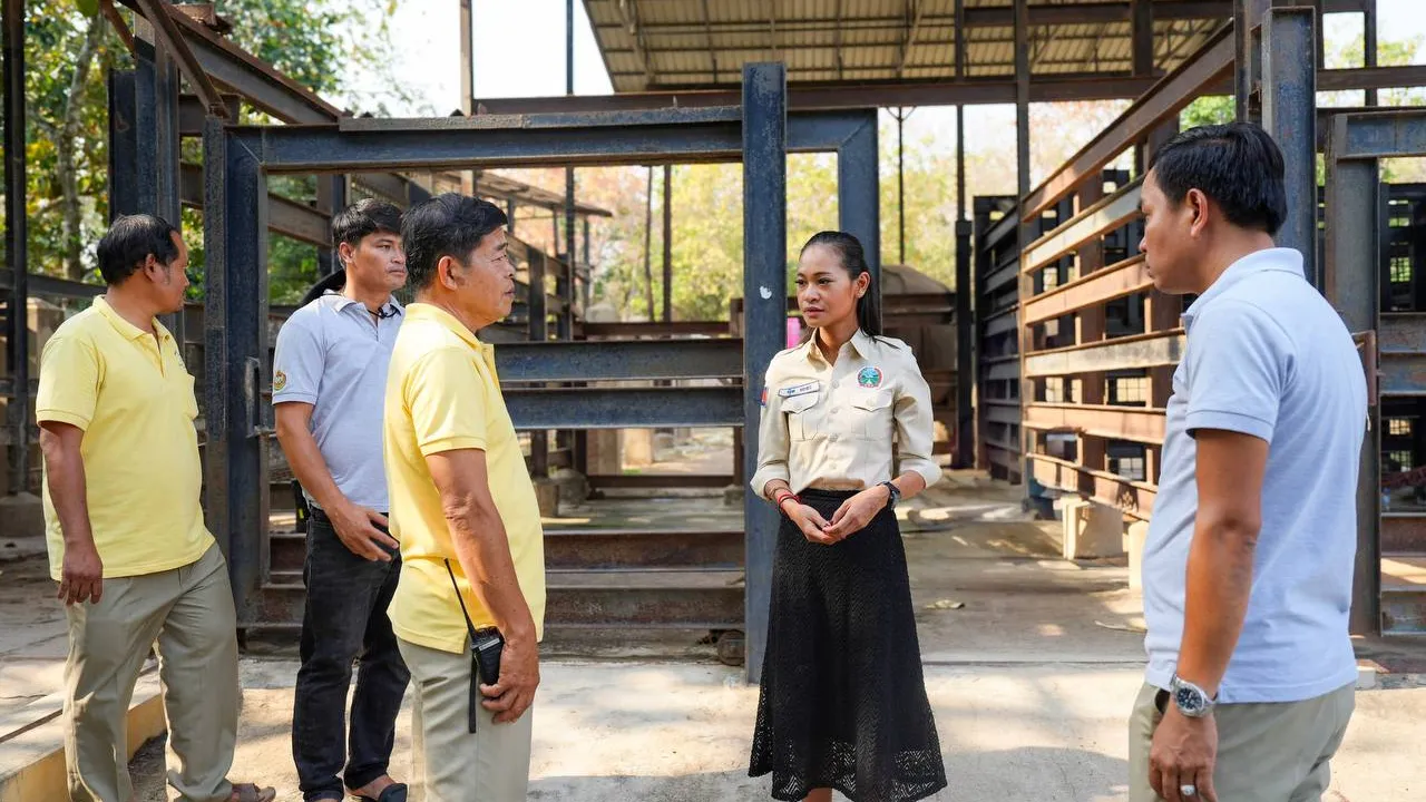 កូនដំរី”លំផាត់”គិតត្រឹមថ្ងៃទី១០ ខែកុម្ភៈ មានរយៈពេល ២ខែគត់ដែលត្រូវបានគេសង្រ្កោះ ហើយមករស់នៅមជ្ឈមណ្ឌលសង្គ្រោះសត្វព្រៃភ្នំតាម៉ៅ