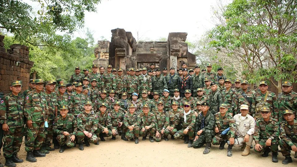 ប្រមុខការពារជាតិអញ្ជើញសួរសុខទុក្ខកងទ័ពជួរមុខក្នុងភូមិសាស្ត្រប្រាសាទតាមាន់