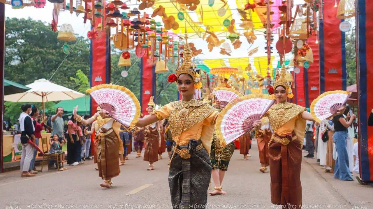 អង្គរសង្រ្កាន្តបង្ហាញវប្បធម៌ដ៏សម្បូរបែបរបស់ខ្មែរ និងផ្តល់ការកម្សាន្ត យ៉ាងសប្បាយរីករាយមិនអាចបំភ្លេចបានពីសំណាក់អ្នកទេសចរ