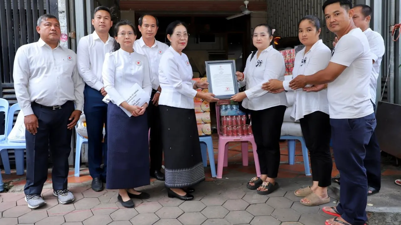 សម្តេចកិត្តិព្រឹទ្ធបណ្ឌិត ប៊ុន រ៉ានី ហ៊ុនសែន ចាត់មន្ត្រីចូលរួមរំលែកទុក្ខសពសិល្បករលោក អ៊ុន សិទ្ធា