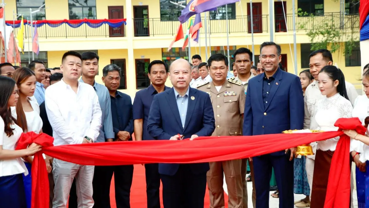 អគារសិក្សាមួយខ្នង កម្ពស់ពីរជាន់ តម្លៃ២៥ម៉ឺនដុល្លារនៅសាលាបឋមសិក្សាថ្នាញ ត្រូវបានសម្ពោធ