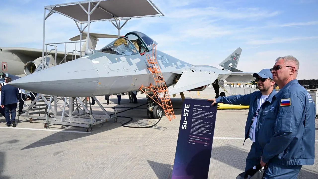 ស្ងាត់ៗ រុស្ស៊ីនាំចេញយន្តហោះចម្បាំងបំបាំងកាយ Su-57 លើកដំបូង