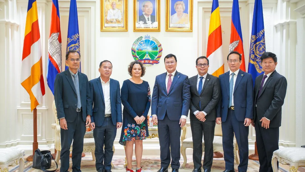 រដ្ឋមន្រ្តីក្រសួងកសិកម្ម លើកទឹកចិត្តដល់ភាគី​អ៊ីស្រា​អែល ​​គាំទ្រនិស្សិត​កសិកម្មកម្ពុជា ចូលរួមកម្មវិធី​ហាត់​ការនៅ អ៊ីស្រាអែល