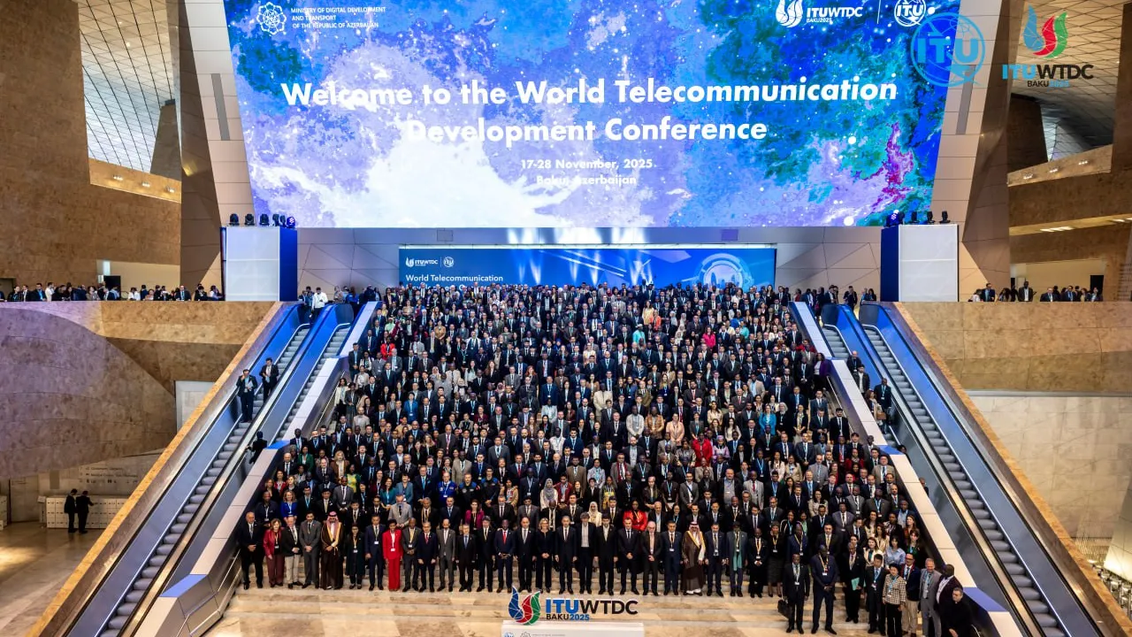 ឯកឧត្តម សុខ ពុទ្ធិវុធ អញ្ជើញចូលរួមសន្និសីទស្តីពី ការ​អភិវឌ្ឍទូរគមនាគមន៍ពិភពលោម នៅ អាស៊ែបៃហ្សង់