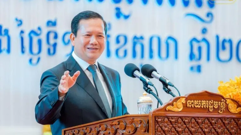 សម្តេចធិបតី ហ៊ុន ម៉ាណែត ប្រាប់លោក អ៊ុំ សំអាន ថាបើមិនយល់ច្បាស់រឿងផែនទី អាចមកស្តាប់អ្នកជំនាញព្រំដែនពន្យល់បាន