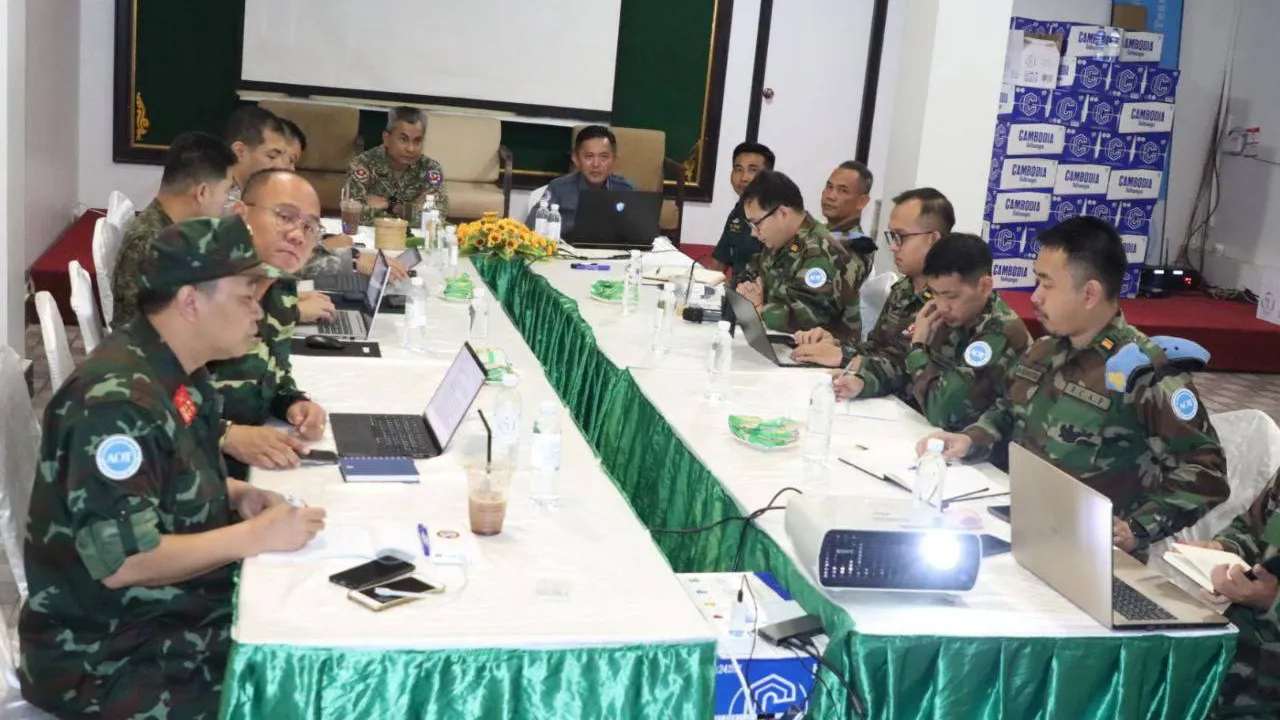 ក្រុមអ្នកសង្កេតការណ៍អាស៊ានស្តាប់វឌ្ឍនភាពនៃការបោះបង្គោលព្រំដែនលេខ៥២-៥៩