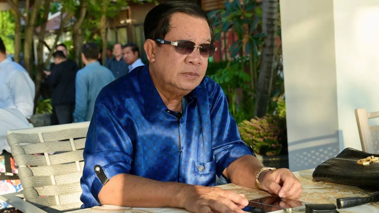 សម្ដេចតេជោ ហ៊ុន សែន លំហែកាយនៅឆ្នេរសមុទ្រខេត្តព្រះសីហនុលើកដំបូងបន្ទាប់ពីក្លាយជាប្រធានព្រឹទ្ធសភា