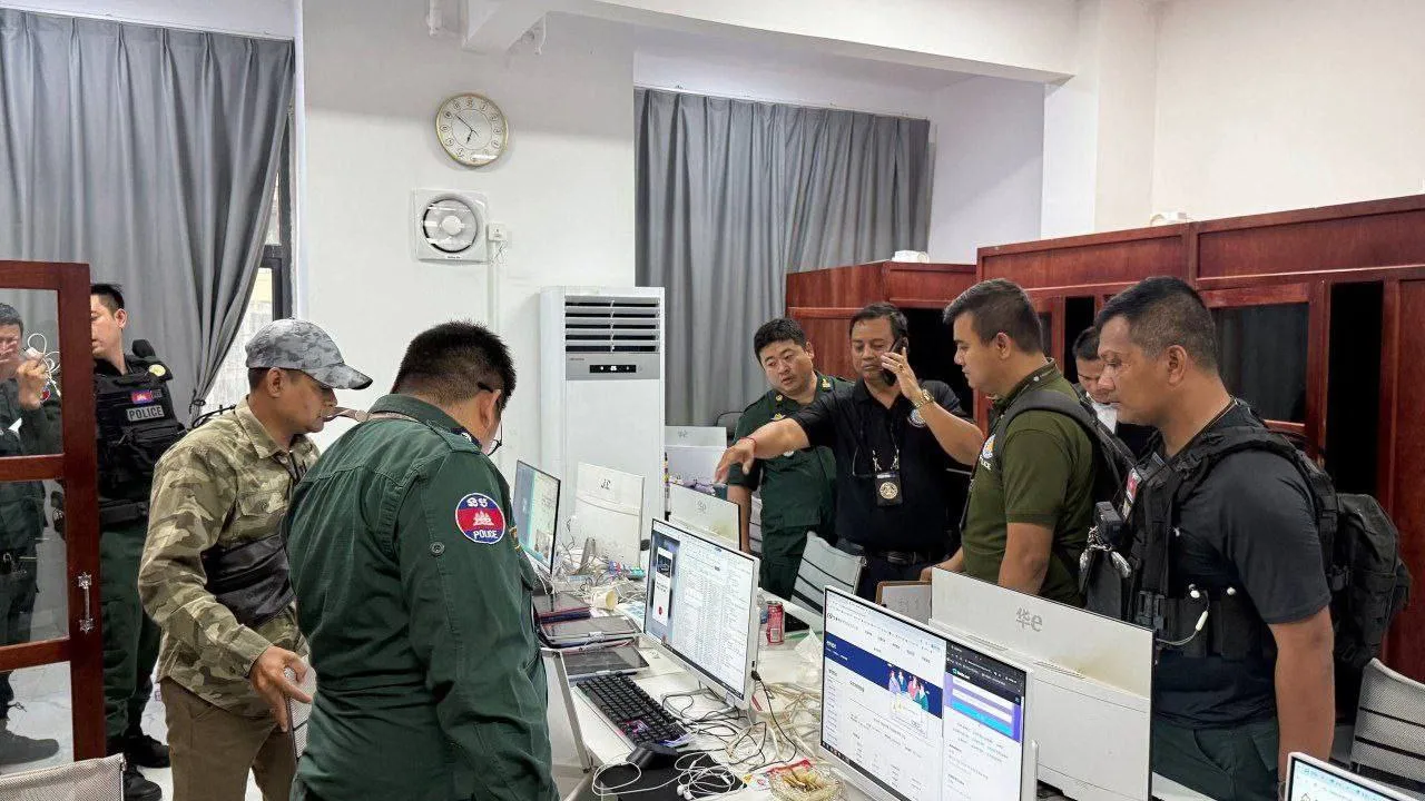 ជនសង្ស័យ១២៥នាក់ពាក់ព័ន្ធនឹងការឆបោកតាមប្រព័ន្ធបច្ចេកវិទ្យា ត្រូវបានឃាត់ខ្លួនក្នុងប្រតិបត្តិការចំនួនពីរ