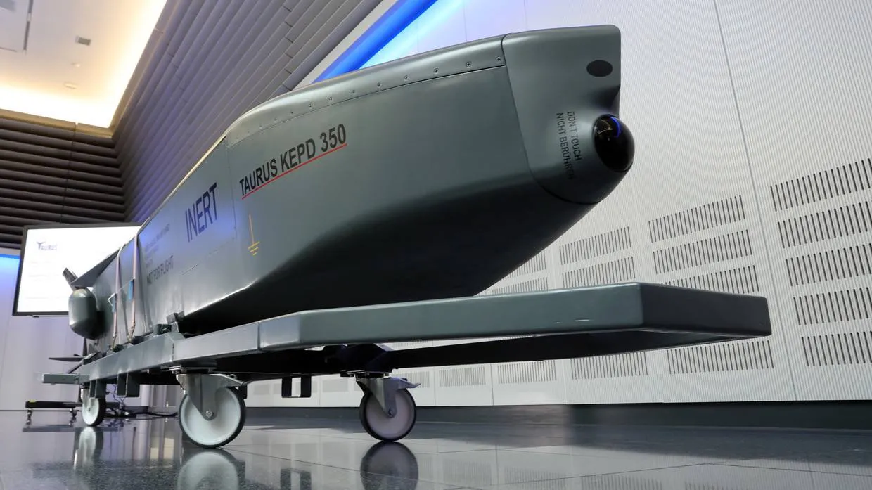 ស៊ុយអែតគ្រោងដំឡើងមីស៊ីល Taurus របស់អាល្លឺម៉ង់ដល់យន្តហោះចម្បាំង Gripen