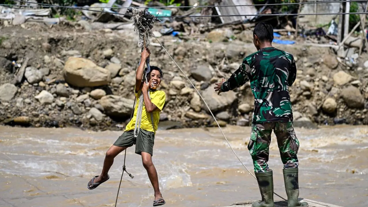 ឥណ្ឌូនេស៊ីស្នើបង្កើនប៉ូលិសចំនួន ២១,០០០ នាក់ ដើម្បីទប់ស្កាត់បទល្មើសព្រៃឈើ