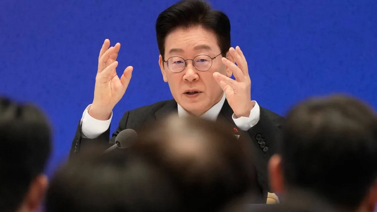 កូរ៉េខាងត្បូង ថា កូរ៉េខាងជើង សំងំផលិតនុយក្លេអ៊ែរ ២០ គ្រាប់ក្នុងមួយឆ្នាំ បង្កគ្រោះថ្នាក់ដល់ពិភពលោក