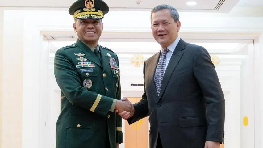 អគ្គមេបញ្ជាការកងទ័ពហ្វីលីពីន៖ ហ្វីលីពីនត្រៀមខ្លួនរួចរាល់ក្នុងការបន្តដឹកនាំក្រុម AOT ដើម្បីសម្របសម្រួលដោះស្រាយបញ្ហាព្រំដែនកម្ពុជា-ថៃ