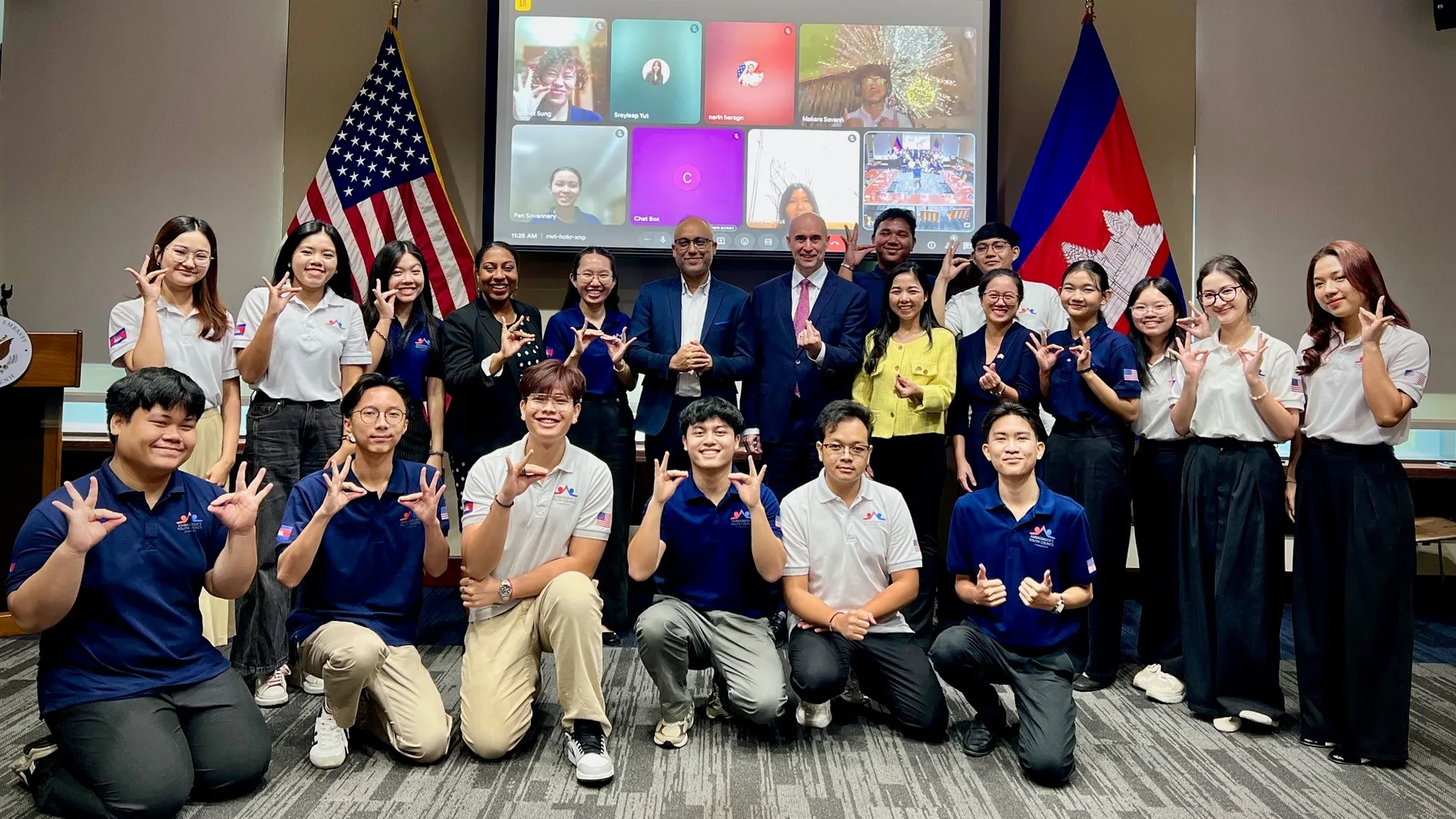 កម្ពុជា-អាម៉េរិក ពង្រឹងទំនាក់ទំនងសេដ្ឋកិច្ចតាមរយៈយុវជន