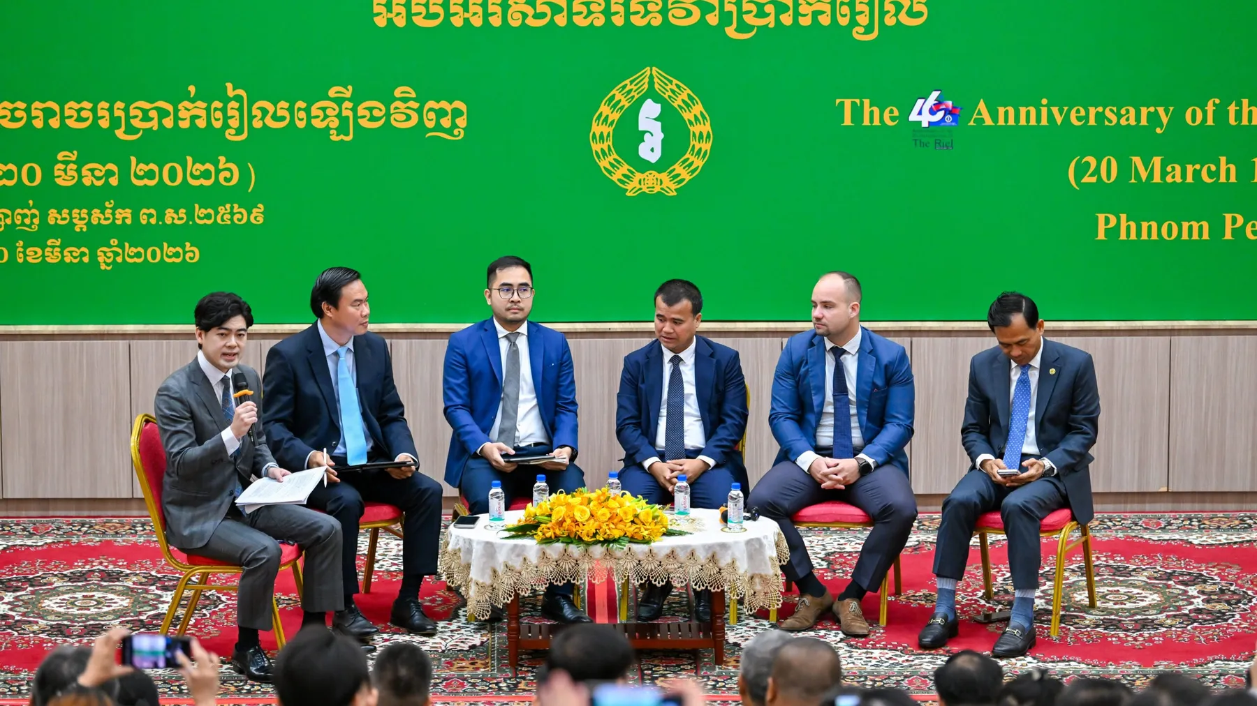 ធនាគារជាតិមានផែនការជំរុញដល់គ្រឹះស្ថានធនាគារឱ្យបើកប្រាក់បៀវត្សដល់បុគ្គលិកជាប្រាក់រៀលចាប់ពីឆ្នាំនេះ