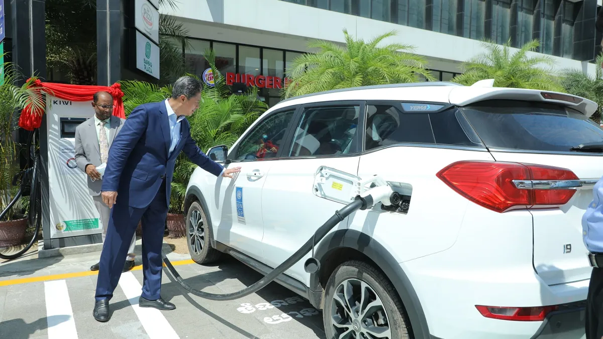 កម្ពុជា សម្រេចបញ្ចុះពន្ធនាំចូលគ្រឿងអគ្គិសនី និងរថយន្ត EV