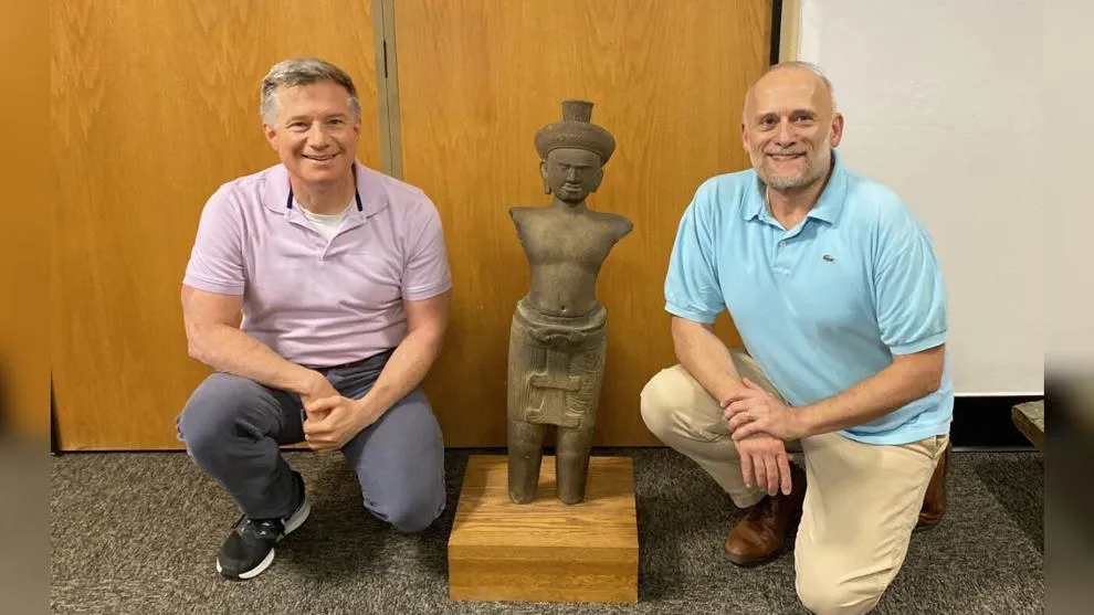 សារមន្ទីរសហរដ្ឋអាម៉េរិកប្រគល់រូបចម្លាក់ខ្មែរ នៅសតវត្សន៍ទី ១២ មកឱ្យកម្ពុជាវិញនៅខែឧសភា