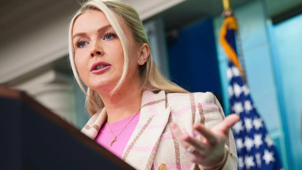 អាមេរិក​មិនបានអមការពារនាវាឆ្លងកាត់ច្រក Hormuz ដូចការអះអាងពីមុន