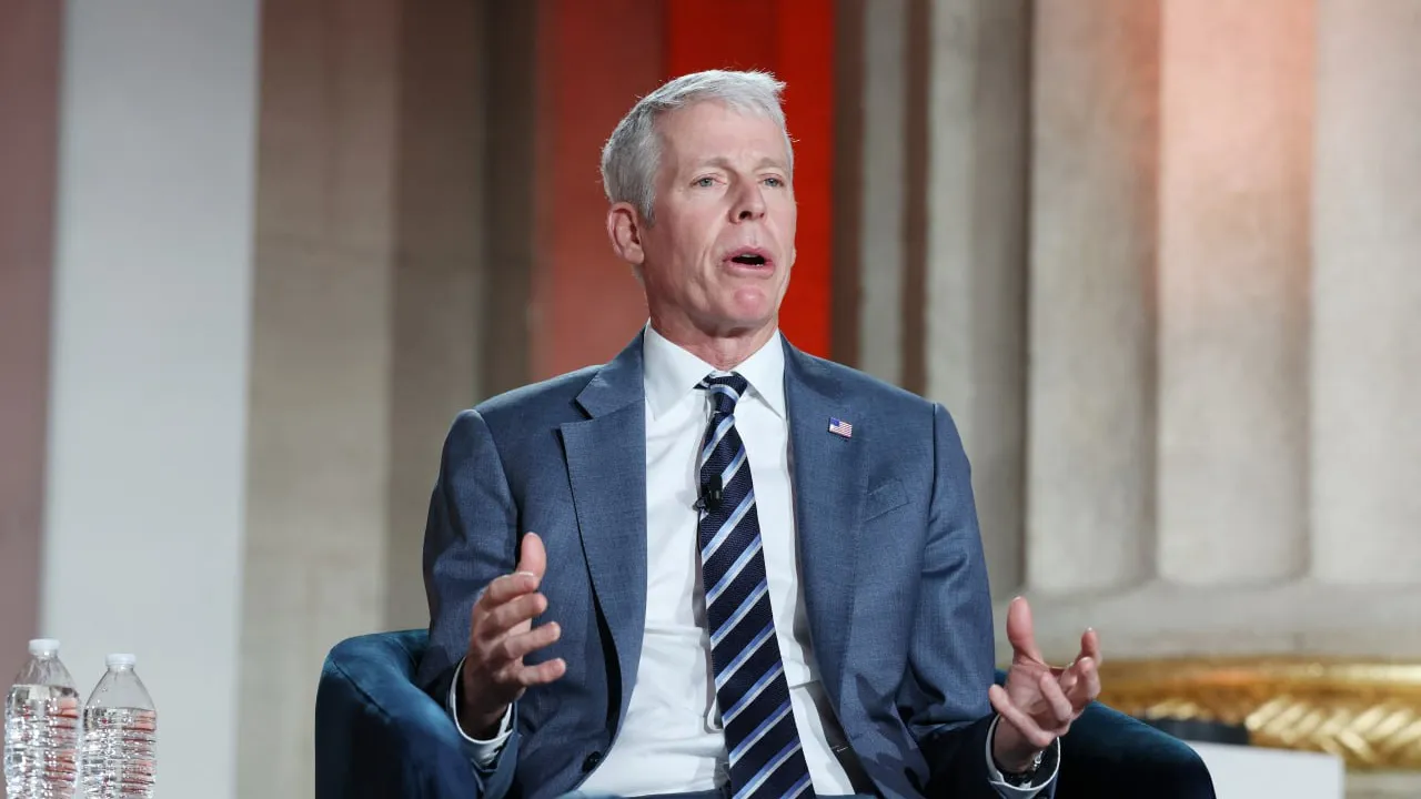 សហរដ្ឋអាមេរិក ត្រៀមបញ្ចេញប្រេងជាង ១៧០ លានបារ៉ែលនៃទុនបម្រុងប្រេងយុទ្ធសាស្រ្ត