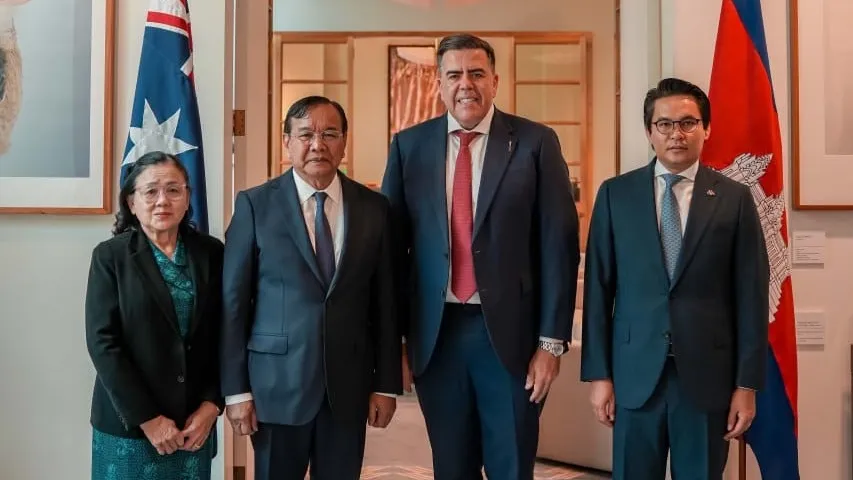 រដ្ឋមន្ត្រីការបរទេសកម្ពុជា-ប្រធានរដ្ឋសភាអូស្ត្រាលី ផ្លាស់ប្តូរទស្សនៈគ្នាទៅវិញទៅមកលើវឌ្ឍនភាពថ្មីៗនៃស្ថានភាពព្រំដែនកម្ពុជា-ថៃ